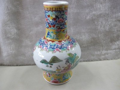 二手舖 NO.4420 陶瓷小花瓶 老件收藏 士人風雅式樣 上釉 大清雍正年製