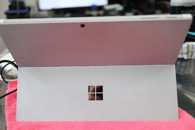 微軟Surface pro4 i5 6300 4g/128g +充電器 無鍵盤功能