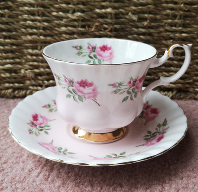 英國骨瓷royal Albert 粉紅玫瑰伴娘 咖啡杯碟 茶