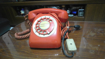 【阿維】早期~600型橘色電話機.....