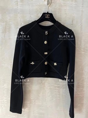 【BLACK A】Chanel 22B 秋冬新品 重工鈕扣Cashmere 羊絨針織小外套 桃紅/黑色/白色/粉色 價格私訊