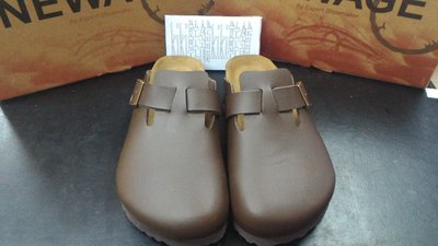 [KIKI鞋舖] 休閒百搭款半包式勃肯拖鞋台灣製咖啡色 35(22.5)-39(24.5) 現貨