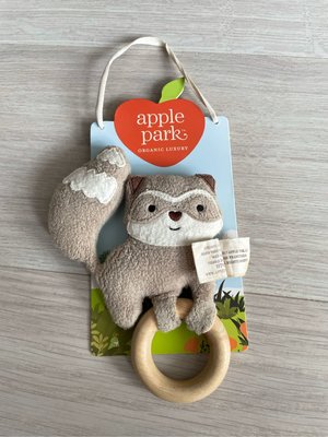 美國Apple Park 隨身安撫啃咬牙環玩具 - 小浣熊 彌月禮物