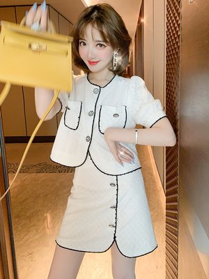 TANG KOREA鏤空泡泡袖圓領上衣+撞色包邊高腰半裙