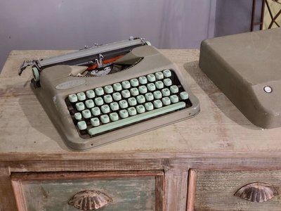 【卡卡頌  歐洲古董】瑞士 Hermes Baby  雅綠 古董 打字機 ss0747 ✬