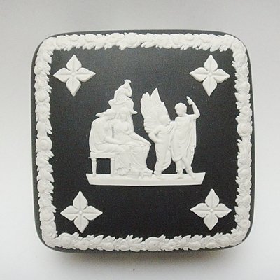 【timekeeper】  英國製Wedgwood黑色碧玉浮雕希臘神話方型珠寶盒(大型)(免運)