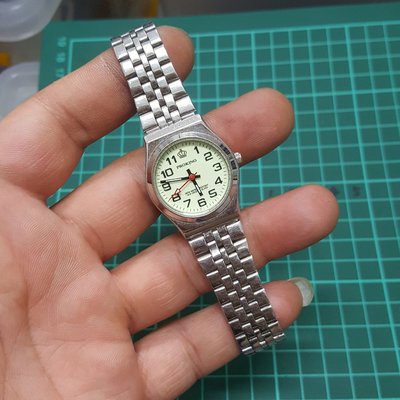 ＜夜光＞女錶 真的錶很多 隨便賣的 好玩就好 盤漂亮 石英錶 另有 飛行錶 軍錶 潛水錶 老錶 非 EAT OMEGA ROLEX IWC C08