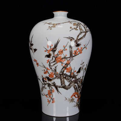 中國古瓷 清雍正年墨彩喜鵲鬧梅紋梅瓶40*24m36000RT-1773