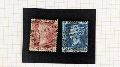大英帝國1858年版「紅藍便士  」2全 銷34,89等代號戳+藍便士齒孔移位變體