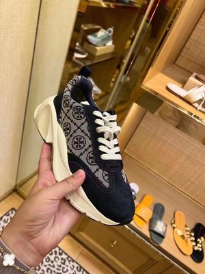 ╭☆包媽子店☆Tory Burch 2021春季新款T- Monogram 運動鞋