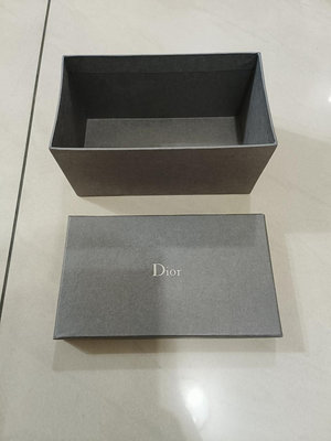 【二手衣櫃】名牌正品紙盒 Dior 迪奧 眼鏡盒 收納盒 硬紙盒 禮物盒 18*10.5*8.5cm 灰色紙盒 包裝禮盒