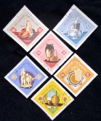 越南郵票藝品郵票陶器牙雕漆器銀器郵票1968年7月5日發行特價