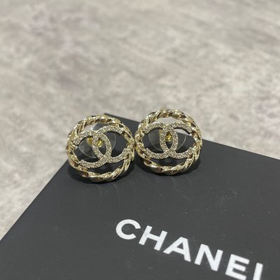 Chanel Logo圓圈耳環 《精品女王全新&amp;二手》