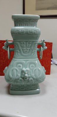 《壺言壺語》金門陶瓷製青瓷瓶 早期品保存完整...喜歡可議價
