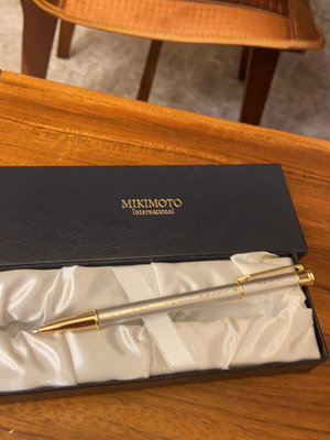 mikimoto御木本 香檳金 花紋筆 簽字筆 很高級的感覺