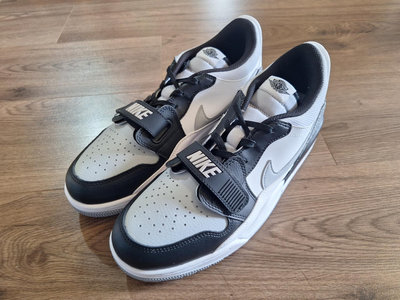 4 白黑灰配色爆裂紋籃球鞋 312 US12 30cm 全新網路購入非店面購買訂製款