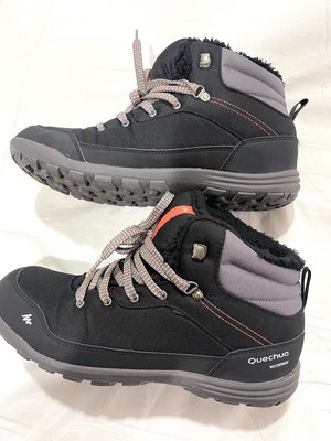 迪卡儂 女生黑色 雪靴 EU42號 鞋墊實量28公分 外出步行一日 未淋過雪水 鞋身狀況幾乎全新 鞋底輕微磨損 保暖性佳 1980購入