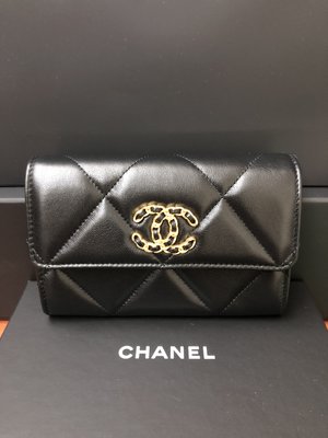 全新現貨 Chanel 19 掀蓋中夾 黑色
