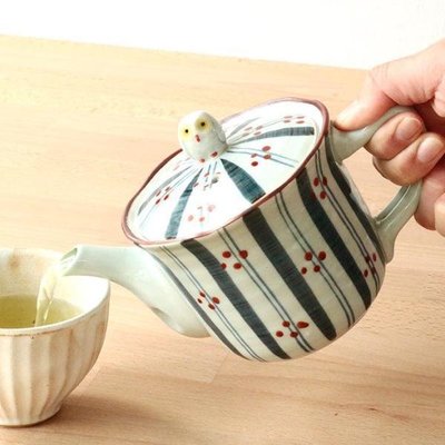 日本十草花貓頭鷹茶壺～最特別的禮物都在奧爾思～