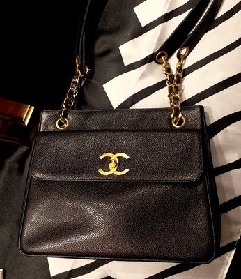 Chanel vintage，老香荔枝皮黑色大logo 手提肩背包/拖特包/購物包