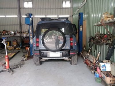 [排氣管工匠] Land Rover Defender  剖管  原廠排氣管內部結構改良 (全台獨家專利研究)