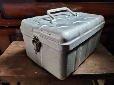 【老時光小舖】早期老鋁美品-聯合國兒童基金會/北大平洋合作組織-厚質堅固鋁製手提箱(極罕見品)