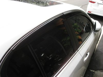 車庫小舖  LEXUS 日本原廠 CT200H 專用 選配款 晴雨窗