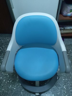藍色造型辦公椅