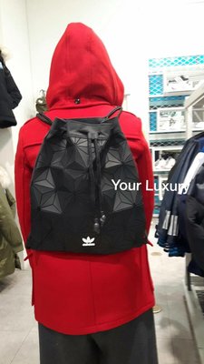 【 Luxury 】現貨 愛迪達 三宅一生 聯名款 後背包 AY9352 韓國購入 正品 幾何 運動 立體 束口袋3D