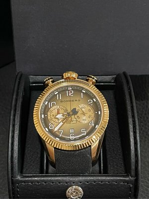 Bomberg 炸彈錶，石英，計時，不鏽鋼，全新，鍍玫瑰金，錶徑44mm