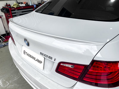 《※台灣之光※》全新BMW F10 改裝PERFORMANCE樣式 P款 素材尾翼 鴨尾 520D 520I 523I