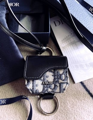 Dior Homme真品 黑色牛皮 Oblique深藍緹花 馬鞍型 Airpods 皮繩掛飾 限量【全新23000含運】