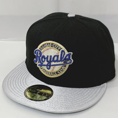 CA-美國職棒【堪薩斯皇家】MLB 2002~05年 LOGO隊徽訂製帽-7 1/2 (黑/銀 NEW ERA 非球員帽