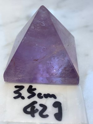 兆鑫生活館-紫水晶金字塔(約3.5公分,42g，) 冥想啟動能量開智慧助打坐擺