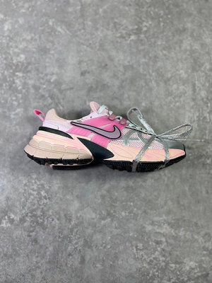 Nike V2K Runtekk 綁帶網面跑鞋 FD0736-100
