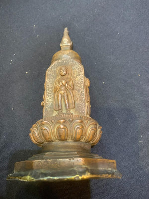 (二手)-尼泊爾百八十年老佛像佛塔高約17.5cm銅像尼泊爾老 古玩 擺件 老物件【靜心隨緣】813