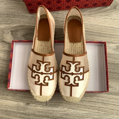 TORY BURCH 湯麗柏琦 INES 雙T Logo飾邊平底漁夫鞋女鞋 63592