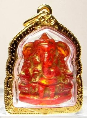 W菩多佛教文物-紅色千年2臂象神寶石佛(金殼)