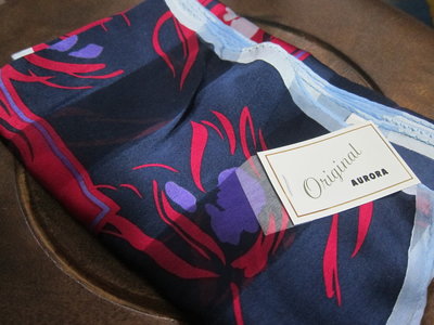 已售【日本製】AURORA 精品 真絲 蠶絲 100%絹 手帕 領巾 絲巾