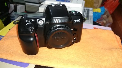 Nikon F60 底片用的單眼機身 (日本製)