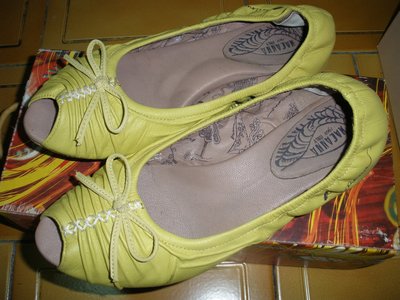 MACANNA 麥坎納 黃色 蝴蝶結 牛皮  真皮 低跟 氣墊 魚口 包鞋 37.5 7.5 24.5 專櫃正品