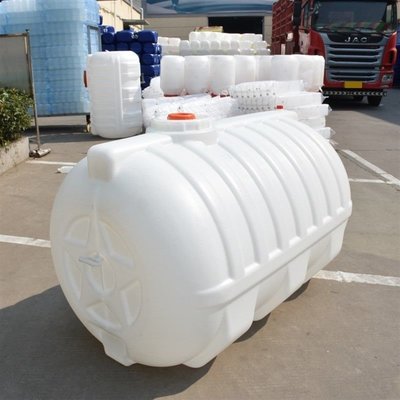 現貨熱銷-1.5噸塑料大桶 塑料水塔 臥式大桶 塑料桶 儲水桶 太陽能儲水罐