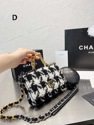 【日本二手】“chanel 19 Woc 發財包 ”小香千鳥格 最近好多明星都在背Chanel 19 這款包是由老佛爺Kar17574