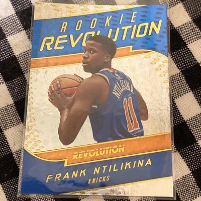 Frank Ntilikina 17/18 Revolution #17 Rookie Revolution