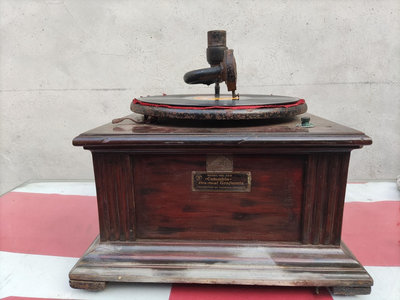 哥倫比亞民國老唱片機古董留聲機，缺少喇叭花，當配件機處理，發