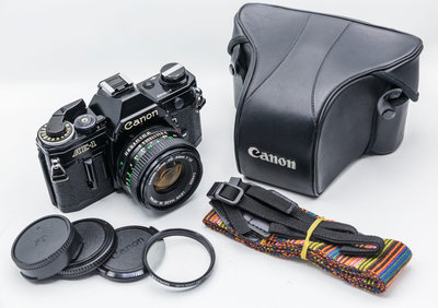 二手新中古:經典CANON AE-1黑+NFD 50mm F1.8 輕巧文青相機135底片機9.5成新