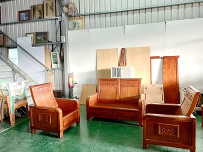 二手家具全省估價(集穎全新/二手家具)--舒適簡約素雅實木穩重2+1+1木椅 功能型木沙發組 SO-2090101