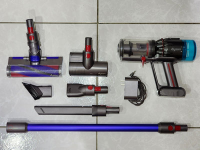 dyson micro 1.5kg 極輕量化 無線 吸塵器 藍色 極新 配件如圖 原價18900元 售6800元 雙北面交自取