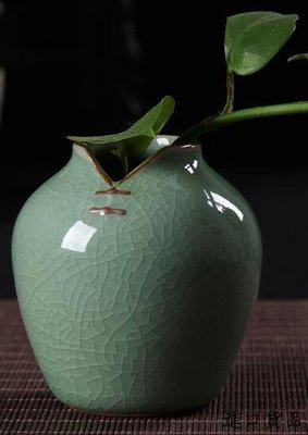 現貨日式 哥窯梅子青花瓶 創意旗袍造型陶瓷小花瓶花插花器擺飾 青瓷造型花瓶佛桌居家擺件裝飾可開發票