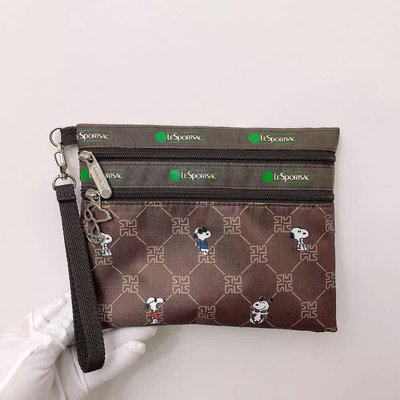 現貨直出 Lesportsac x Snoopy 咖啡史努比 雙拉鍊可分類 化妝包 筆袋 收納包 夾層 附掛繩 可手掛 降落傘防水 推薦 限量回饋 明星大牌同款